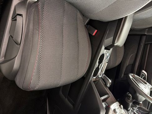 Used 2017 GMC Terrain SLE FWD image 23