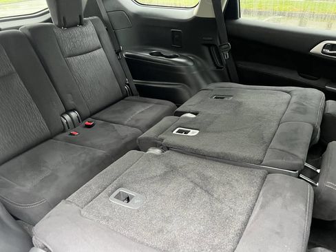Used 2014 Nissan Pathfinder SV FWD image 22