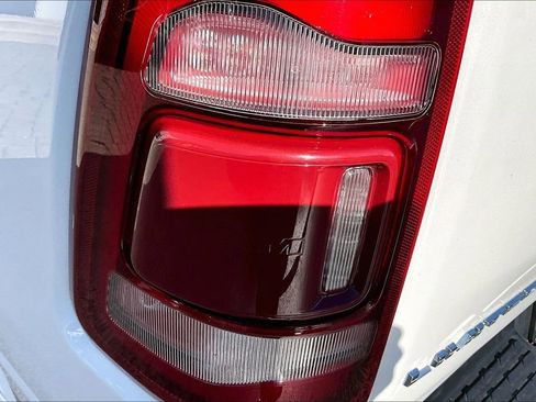 Used 2022 RAM 1500 Limited w/ Body-Colour Bumper Group image 21