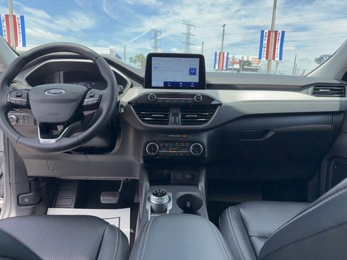 Certified 2022 Ford Escape SEL AWD/4WD image 29