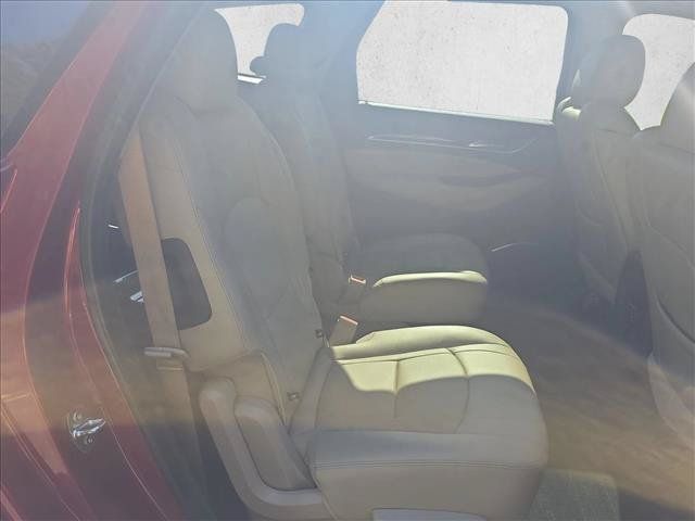 Used 2021 Buick Enclave Essence w/ Sound and Sites Package AWD/4WD image 18