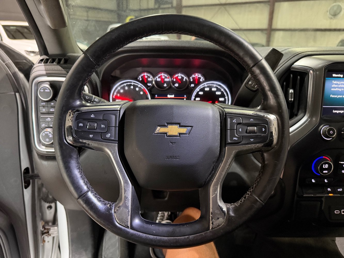 Used 2021 Chevrolet Silverado 1500 LT AWD/4WD image 31