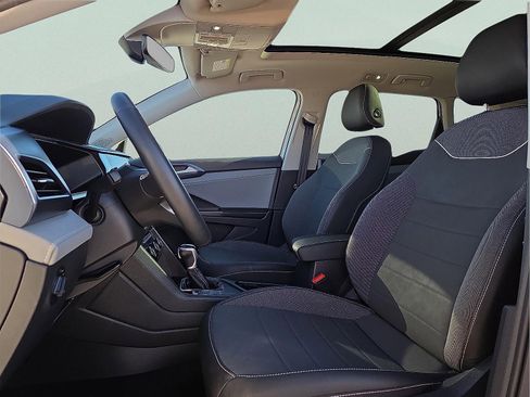 Used 2024 Volkswagen Taos SE image 14