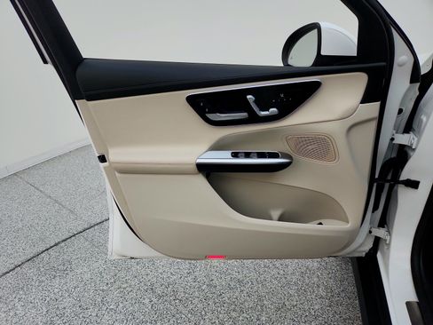 Certified 2025 Mercedes-Benz GLC 300 4MATIC image 25