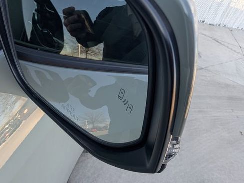 Used 2021 Toyota RAV4 XLE w/ XLE Grade Weather Package image 32