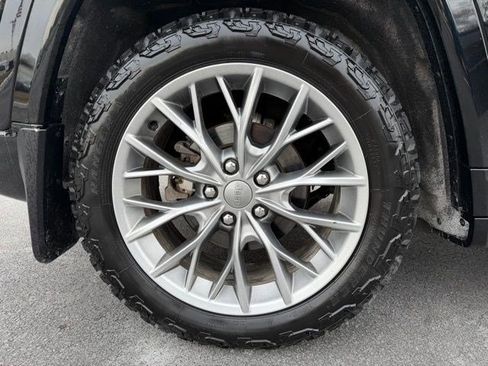 Used 2023 Jeep Grand Cherokee Summit w/ Adv Protech Group IV image 23