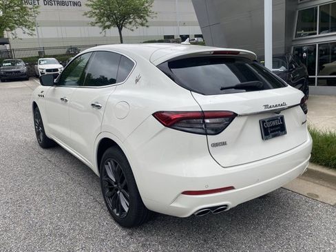 New 2024 Maserati Levante GT Ultima image 4