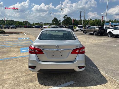 Used 2017 Nissan Sentra SV FWD image 6