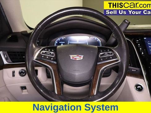 Used 2018 Cadillac Escalade Premium Luxury image 12