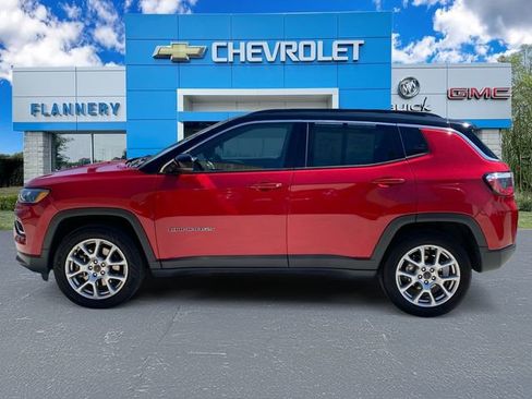 Used 2025 Jeep Compass Limited AWD/4WD image 3