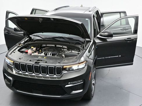 Used 2023 Jeep Grand Cherokee 4WD 4xe image 45