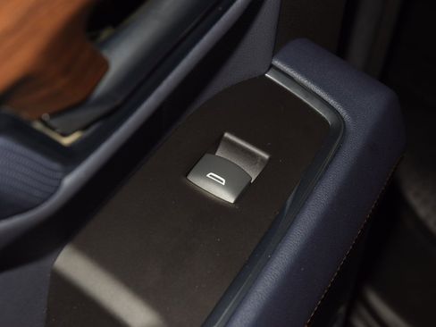 Used 2022 Chevrolet Silverado 1500 High Country w/ High Country Premium Package image 48