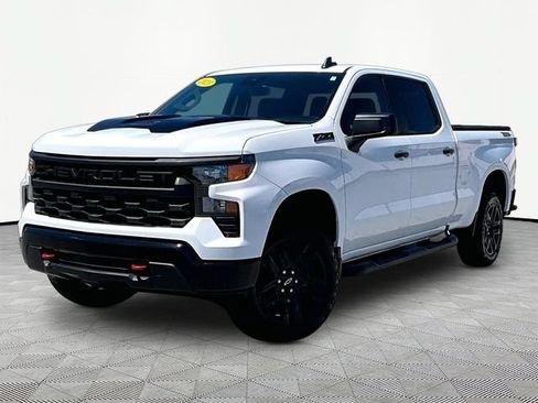 Used 2023 Chevrolet Silverado 1500 Custom Trail Boss w/ LPO, Dark Essentials Package AWD/4WD image 3