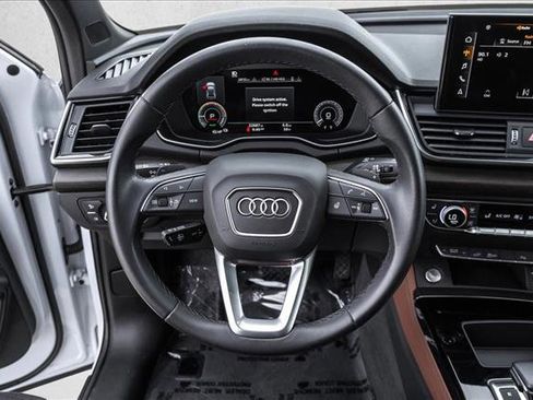 Used 2023 Audi Q5 e Premium Plus w/ Premium Plus Package AWD/4WD image 13