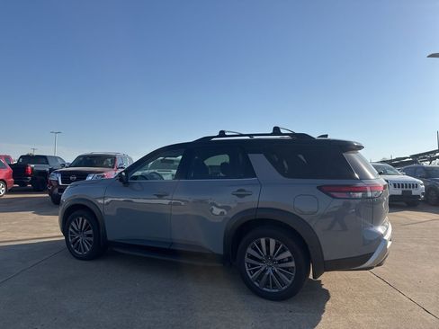 Certified 2024 Nissan Pathfinder SL w/ SL Premium Package image 12