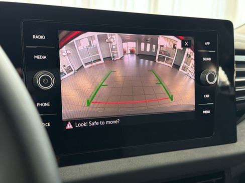 Used 2025 Volkswagen Jetta SE w/ Sunroof Package FWD image 18