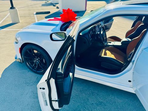 Used 2021 Dodge Charger Scat Pack w/ Dynamics Package image 31