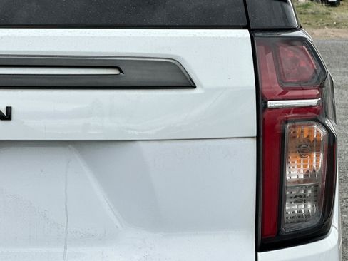 Used 2021 Chevrolet Suburban RST AWD/4WD image 49