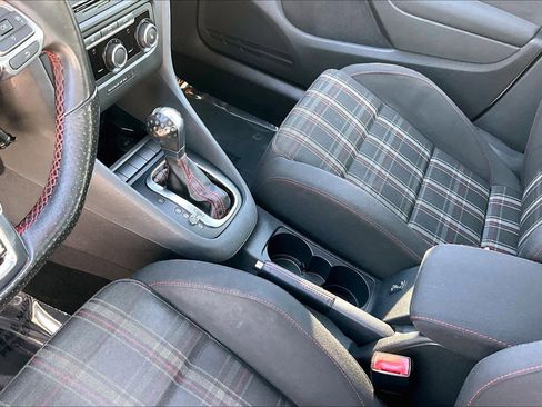 Used 2013 Volkswagen GTI 4-Door image 14