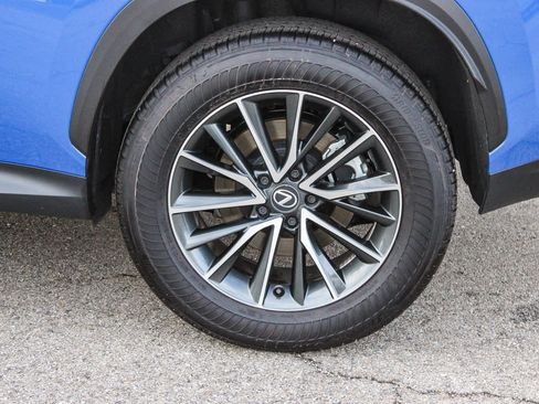 Used 2025 Lexus NX 250 FWD image 8