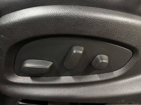 Used 2015 Chevrolet Impala LT FWD image 24