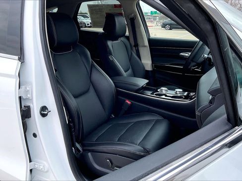 Used 2026 Genesis GV70 2.5T image 8