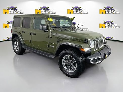 Used 2021 Jeep Wrangler Unlimited Sahara w/ Uconnect 4C Nav & Sound Group AWD/4WD image 3