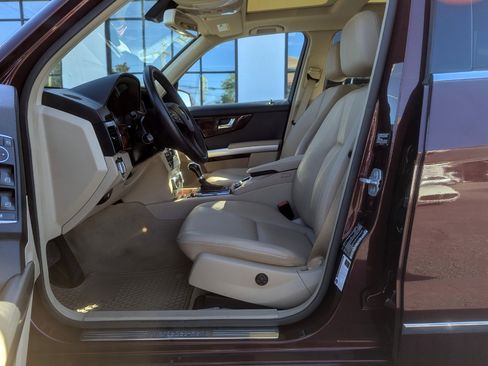 Used 2010 Mercedes-Benz GLK 350 4MATIC image 12