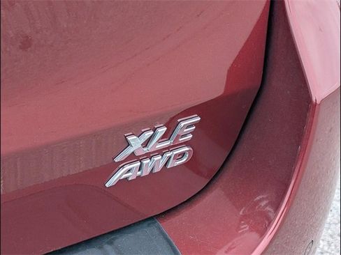 Used 2020 Toyota Sienna XLE image 18