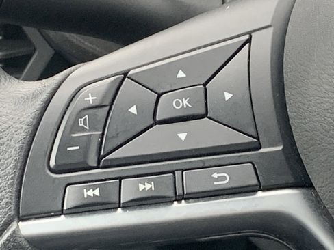 Used 2025 Nissan Altima 2.5 SV image 29