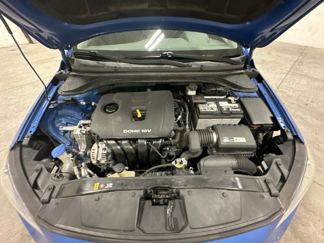 Used 2017 Hyundai Elantra Value Edition FWD image 19