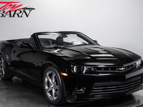 Used 2014 Chevrolet Camaro SS w/ RS Package RWD image 7