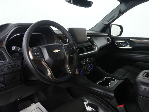 Used 2023 Chevrolet Tahoe High Country AWD/4WD image 12