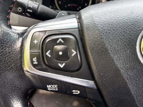 Used 2016 Toyota Camry SE FWD image 19