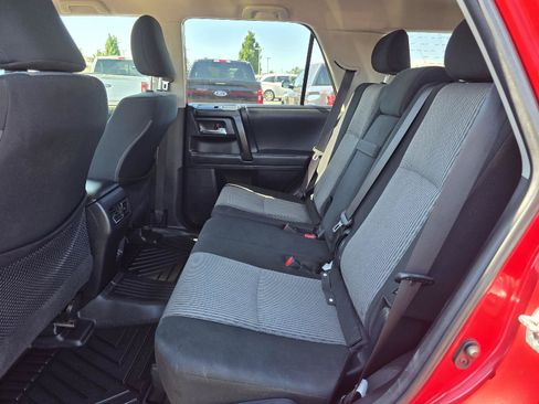 Used 2021 Toyota 4Runner SR5 AWD/4WD image 10