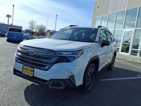 Used 2025 Subaru Forester Limited w/ Popular Package #1 image 3