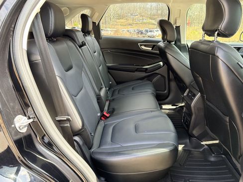 Used 2018 Ford Edge Titanium w/ Equipment Group 301A image 15