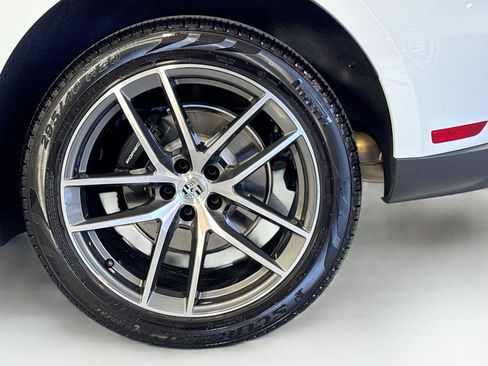 Used 2025 Porsche Macan image 24