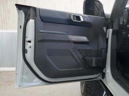 Used 2021 Ford Bronco First Edition AWD/4WD image 25