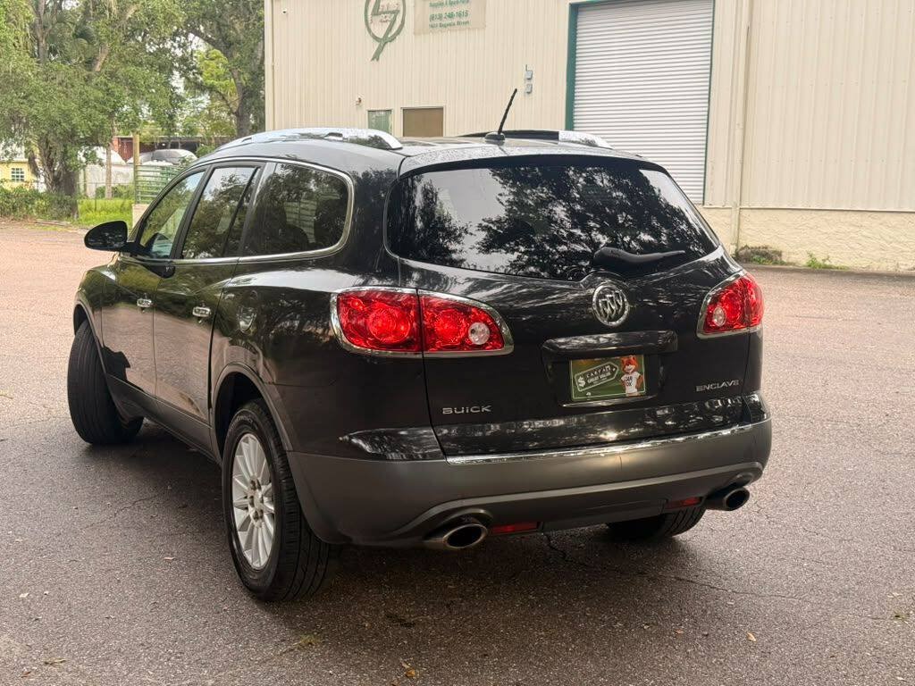 Used 2011 Buick Enclave CX FWD image 7