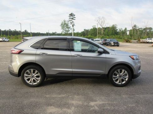 Used 2022 Ford Edge Titanium AWD/4WD image 6