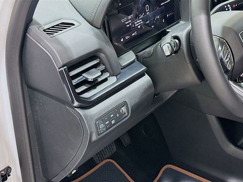 New 2026 GMC Terrain AT4 w/ Convenience Package III AWD/4WD image 10