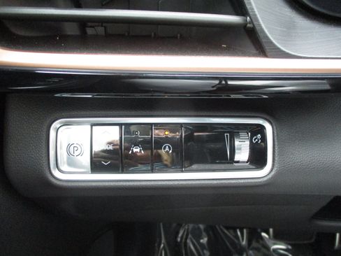 Used 2025 Buick Envision Sport Touring AWD/4WD image 29