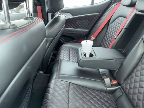 Used 2022 Genesis G70 3.3T image 19