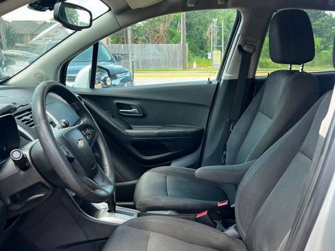 Used 2016 Chevrolet Trax LT AWD/4WD image 13