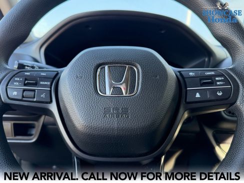 Used 2023 Honda HR-V LX image 11
