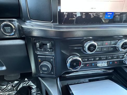 New 2026 Ford F250 Lariat w/ FX4 Off-Road Package AWD/4WD image 28