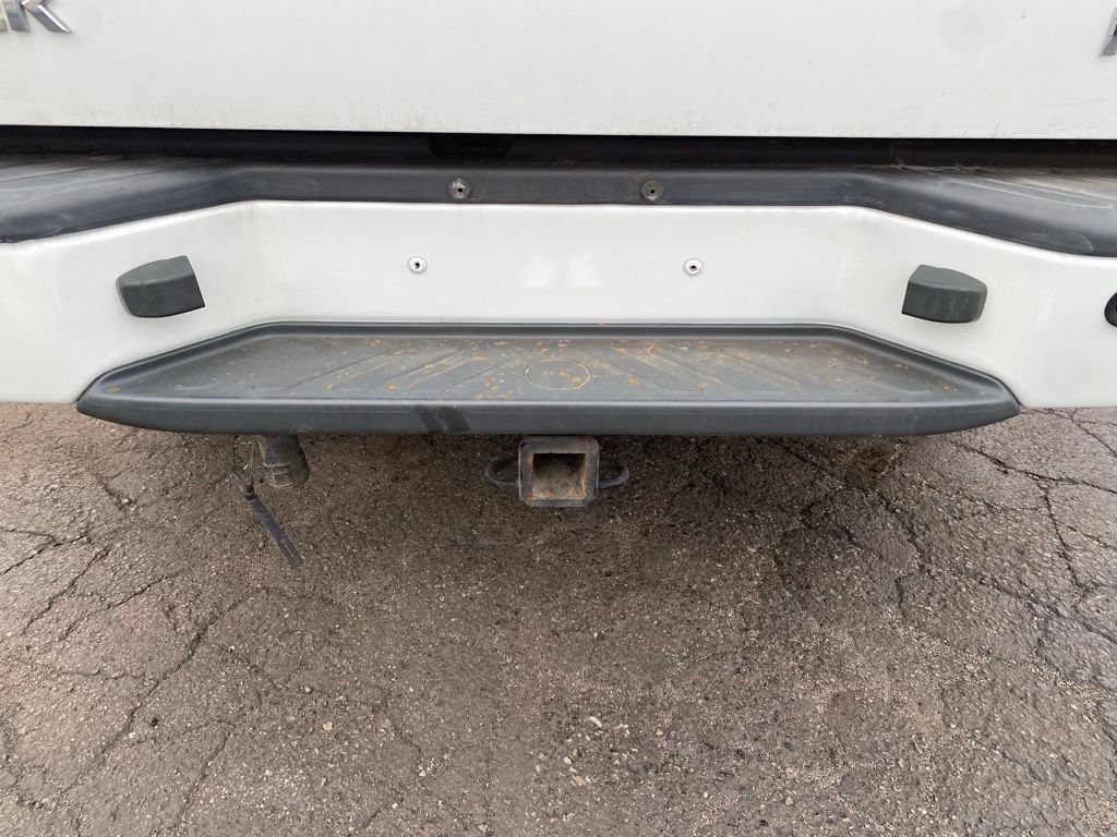 Used 2013 Nissan Frontier PRO-4X AWD/4WD image 4