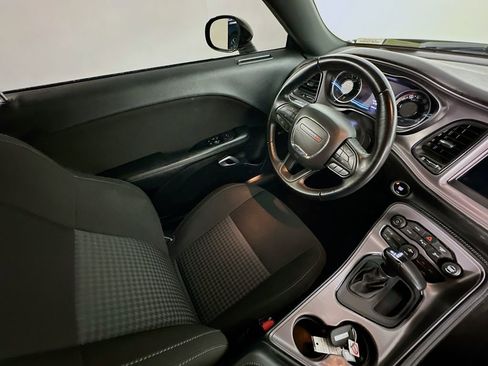Used 2023 Dodge Challenger GT AWD/4WD image 9