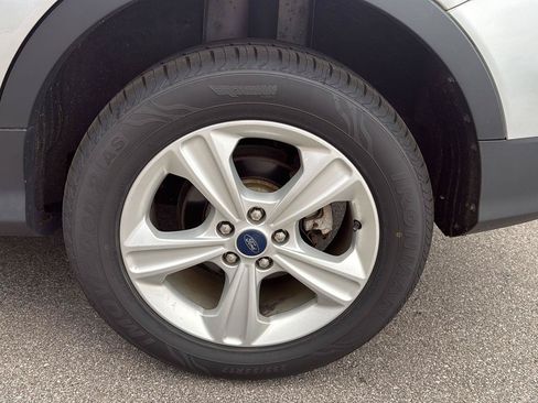 Used 2016 Ford Escape SE w/ SE Leather Comfort Package FWD image 16